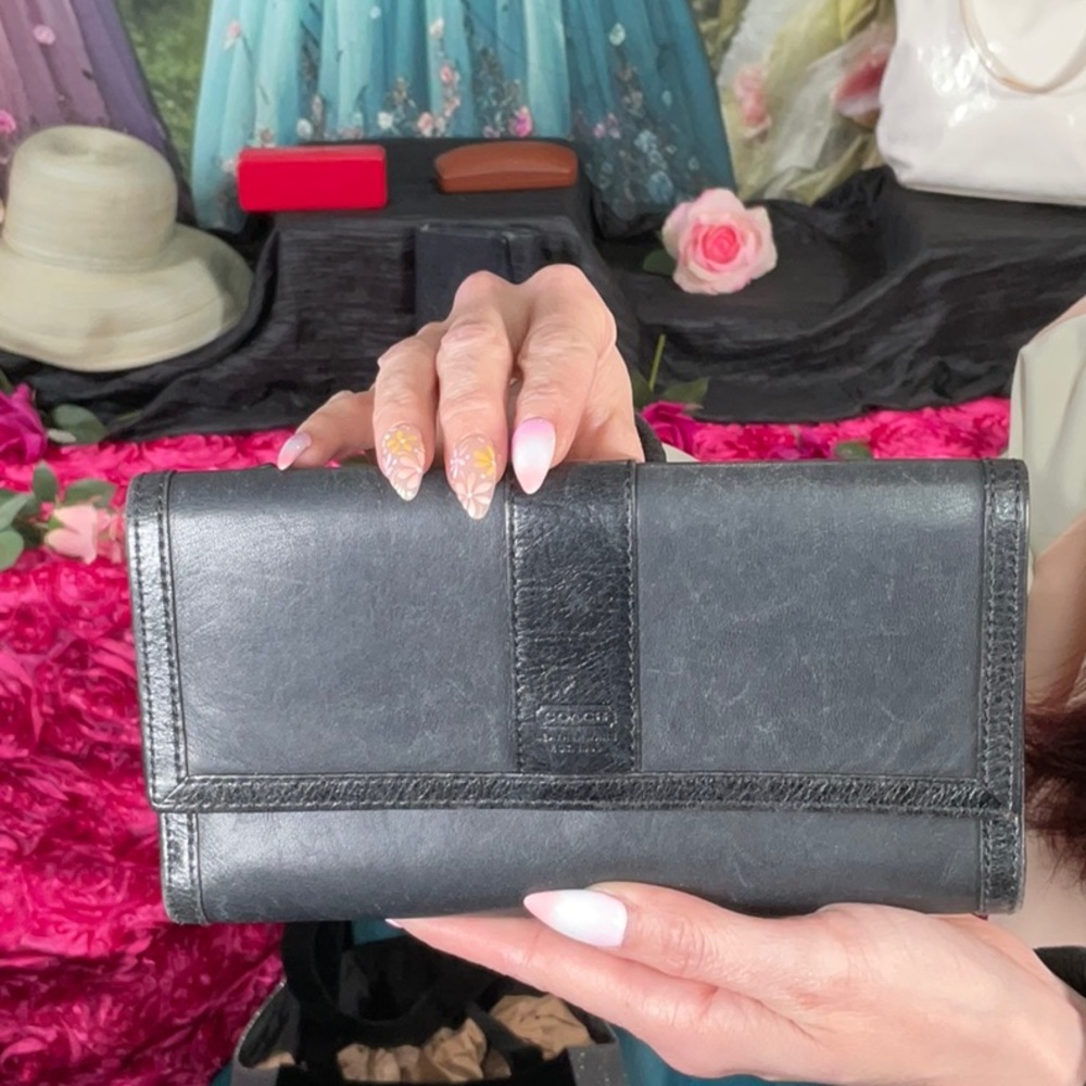 Coach Black Leather Wallet Sleek Design High Quality